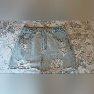 Forever 21 Light Wash Denim Frayed Skirt